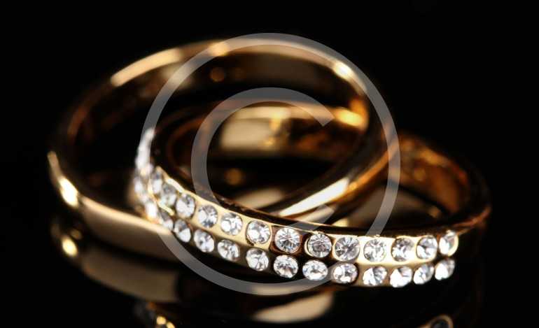 Engagement Rings: a Buyer’s Guide